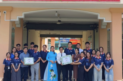 Đài Phát thanh và Truyền hình TP. Hồ Chí Minh đưa tin về Đội hình sinh viên Dân vận số Khoa Luật và Khoa học liên ngành, Phân hiệu Học viện Hành chính và Quản trị công tại Thành phố Hồ Chí Minh