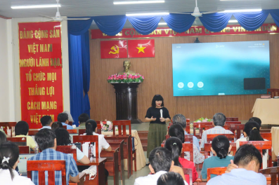 Khai giảng lớp bồi dưỡng chuyên sâu kỹ năng soạn thảo văn bản và ứng dụng trí tuệ nhân tạo (AI) trong công tác văn phòng tại xã Phú Hòa Đông, TP. Hồ Chí Minh