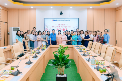 PHÂN HIỆU HỌC VIỆN HÀNH CHÍNH VÀ QUẢN TRỊ CÔNG TẠI TP. HỒ CHÍ MINH TỔ CHỨC HỌP MẶT KỶ NIỆM NGÀY PHỤ NỮ VIỆT NAM 20/10