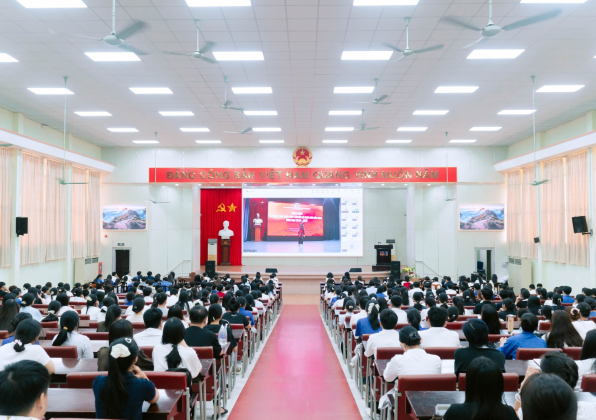 PHÂN HIỆU HỌC VIỆN HÀNH CHÍNH VÀ QUẢN TRỊ CÔNG TẠI TP. HỒ CHÍ MINH TỔ CHỨC LỄ KHAI MẠC TUẦN SINH HOẠT CHUYÊN ĐỀ ĐẦU KHÓA NĂM HỌC 2026-2027